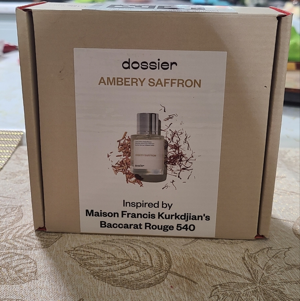 ‼️SOLD‼️Dossier ambery saffron
